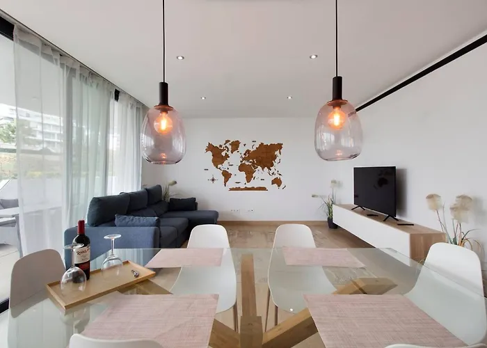 Happy Travel Higueron West * Fuengirola