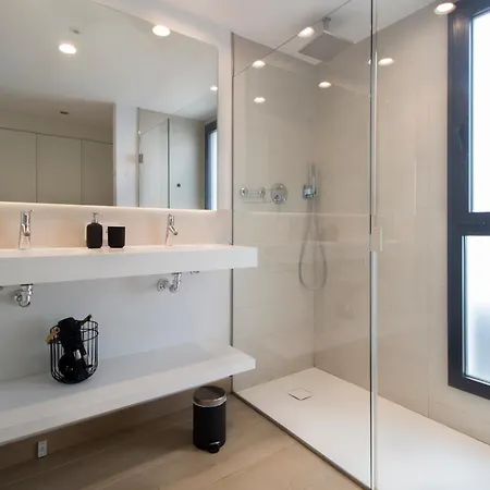 Happy Travel Higueron West