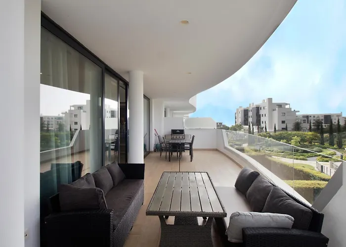 Happy Travel Higueron West *