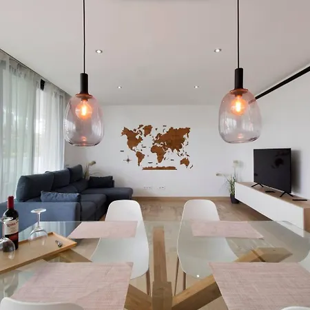 Happy Travel Higueron West * פואנגירולה